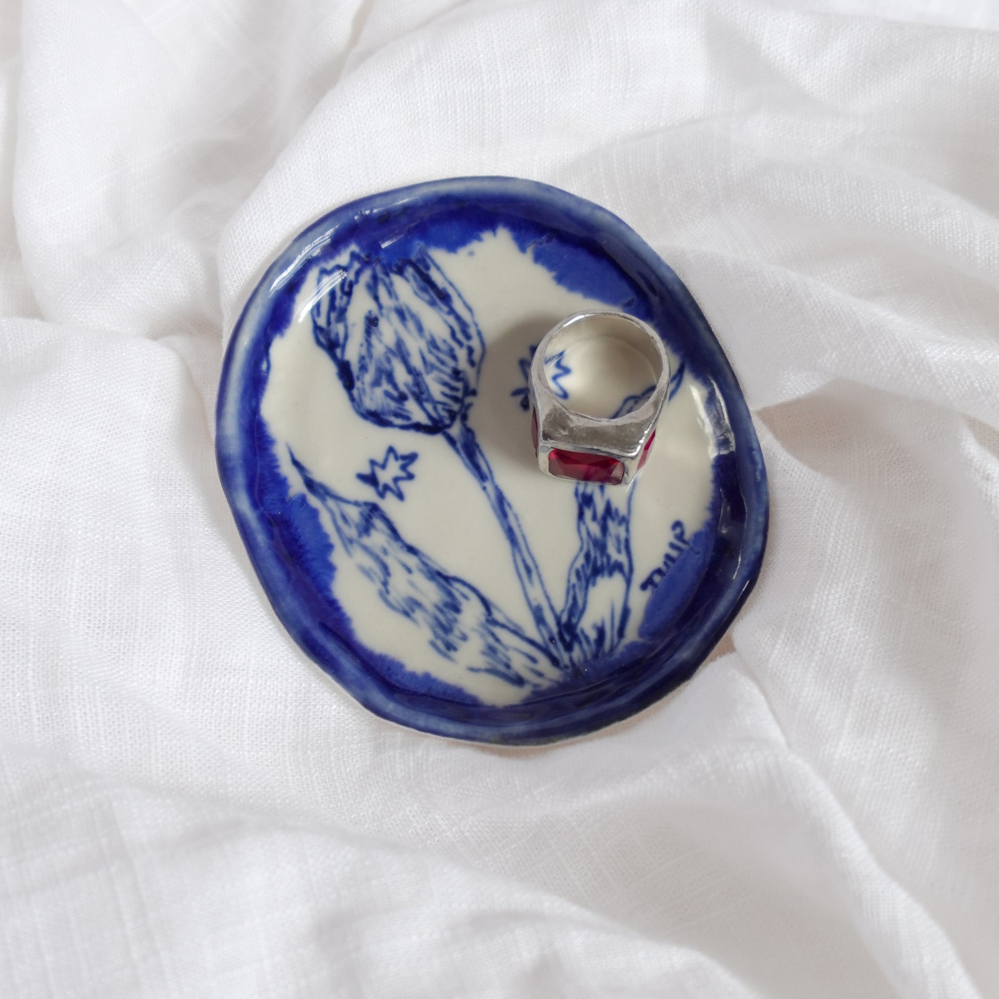 tulip. trinket dish