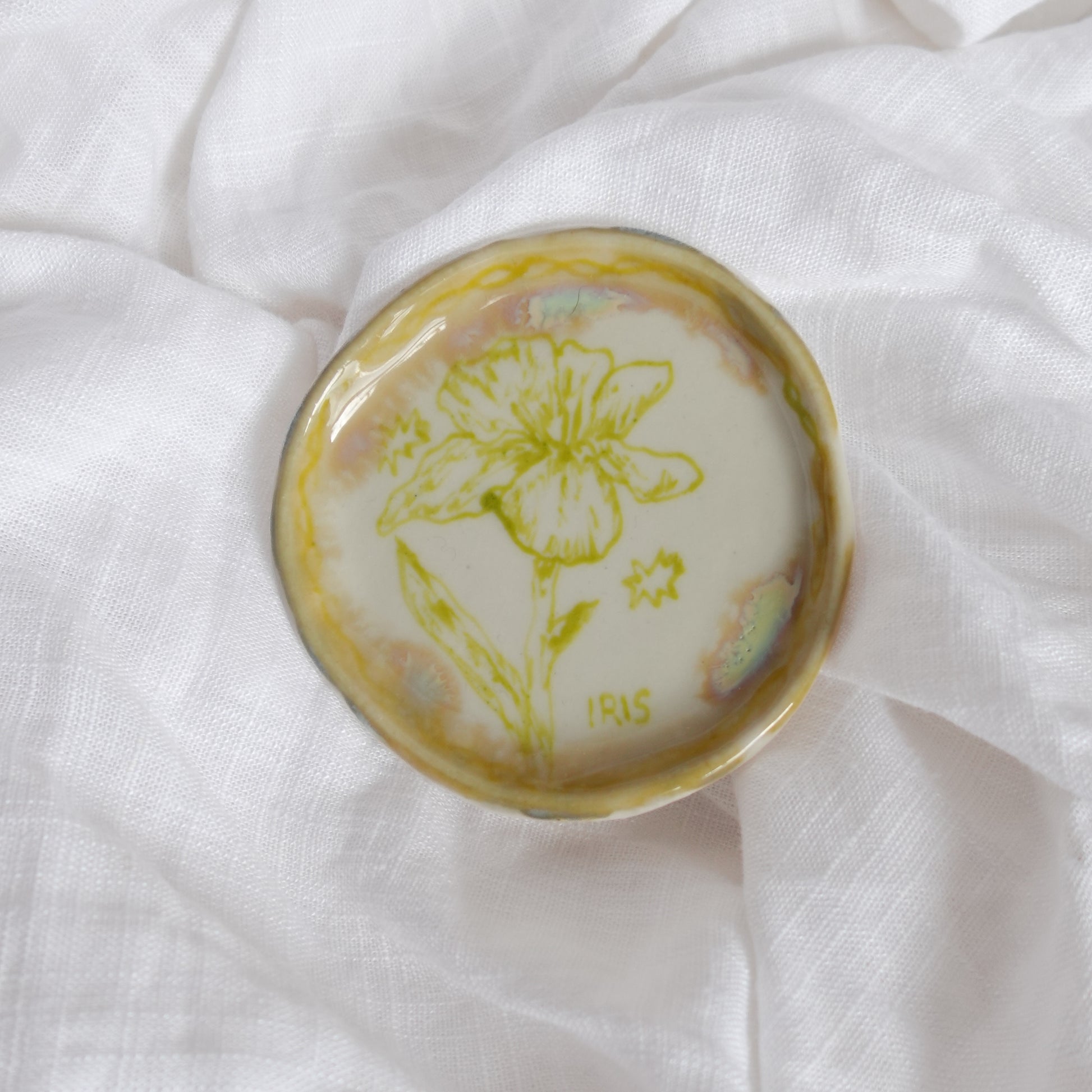 iris. trinket dish